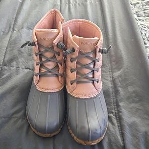 Nautica Size Medium 7 Women's Rain Boots
